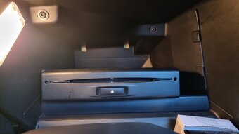 Predám Peugeot 208 1.2 benzín - 7