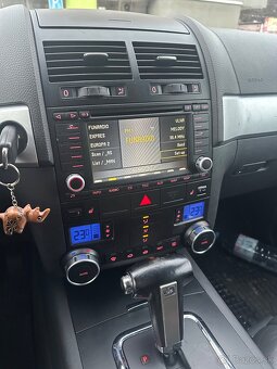 Volkswagen Touareg 3.0Tdi - 7