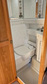 Obytný príves Hymer eriba nova - 7