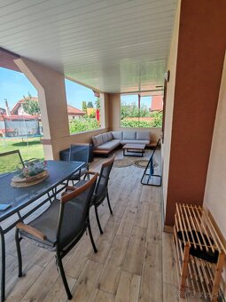 6-izbový rodinný dom, 240m2, 3x garáž, bazén - 7