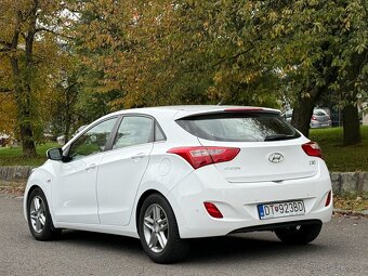 Hyundai i30 8/2015 1.4 Benzín Facelift Family - 7
