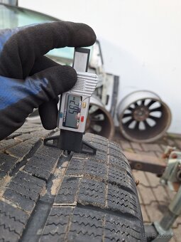 Hankook winter icept evo2  265/65R17 - 7