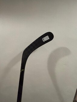 nová hokejka Bauer Vapor Flylite, pravé zahnutie - 7