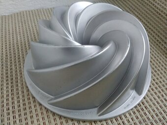 Forma na babovku RONDO, zn. Nordic Ware, Platinum Collection - 7