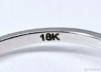 Smaragdový prsteň z 18k bieleho zlata s prírodnými diamantmi - 7