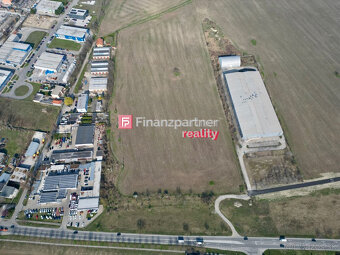 Exkluzívne na predaj priemyselný pozemok o rozlohe 10265 m2 - 7