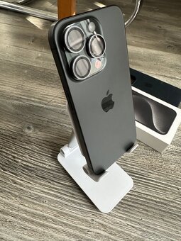 iPhone 15 Pro 258 GB - top stav - 7