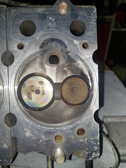 JEEP CHEROKEE XJ 2.5 TD hlava valcov motora - 7