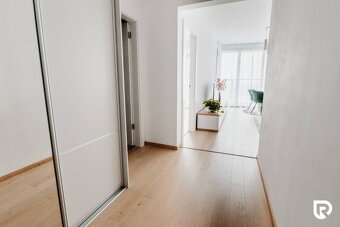 RentHub | E2Tower | 20.poschodie | 2i byt | panoramatický vý - 7