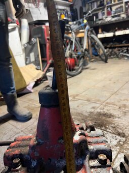 Redukčná prevodovka masívna - 7