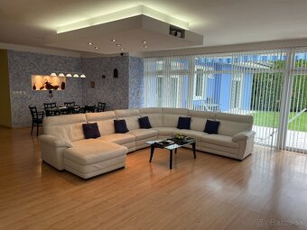 Predám 4izb bungalow,veľká garáz, veľký prestrešený bazén - 7