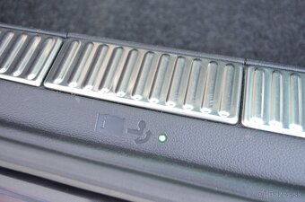 ŠKODA SUPERB 2.0 TDI DSG CRYSTAL LED MATRIX ŤAŽNÉ odpočet DP - 7