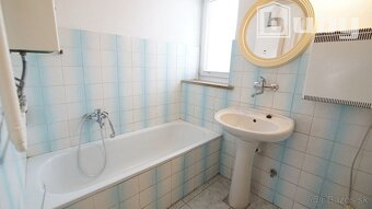 Predám tehlový 3 izbový byt s 2 garážami a záhradou, Martin - 7