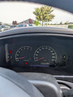 Hyundai Elantra III XD 1.6i GL - 7