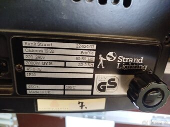 Predám Fresnel - divadelné reflektory Strand Lighting Cadenz - 7