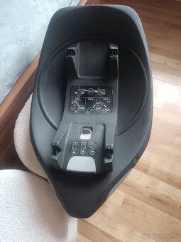 Cybex vajíčko a základňa - 7