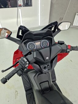 Honda Forza 350 - 7
