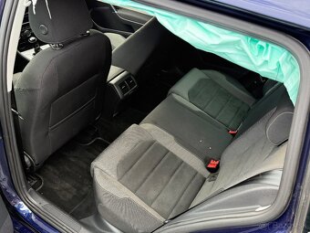 Volkswagen Golf 2.0 TDI Highline - 7
