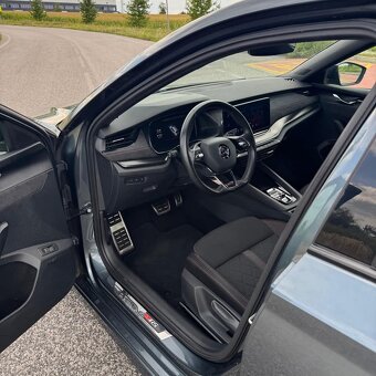 Octavia Combi 2,0 TDI RS 147kW Matrix Virtual Top stav - 7