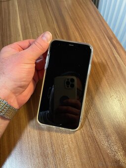 iPhone 11 Lila 64GB - 7