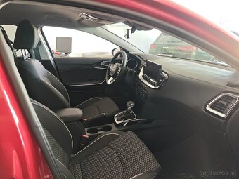 Kia Ceed 1,5 T-GDi 7DCT GOLD - 7
