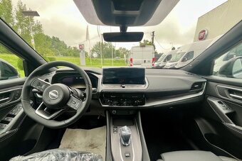 Nový Nissan Qashqai 1.3 DIG-T MHEV X-Tronic Tekna - 7