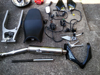 Predám diely na motocykel Suzuki Bandit 600 - 7