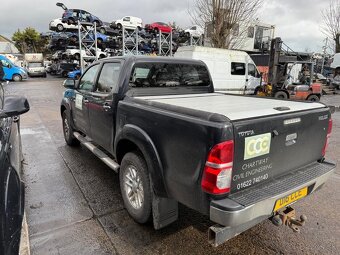 Toyota hilux - 7