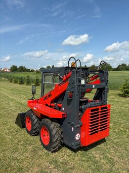 Predám nakladač UNC 060 - 7