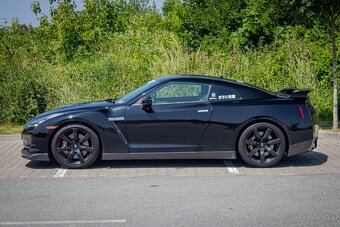 Nissan GT-R 2008 - 7