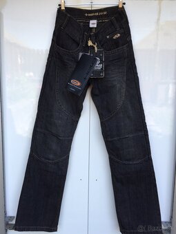 Nové riflové motonohavice Held - 7