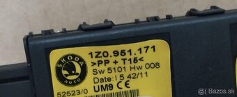 stropné madlá, svetlá Octavia 2 - 7