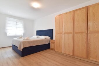 Chorvátsko-dom s veľkou záhradou, bazénom, saunou a vírivkou - 7