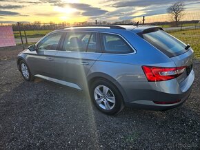 Škoda Superb Combi 2.0 TDI 190k 4x4 Live Plus DSG - 7