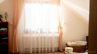 PREDAJ - 5 IZBOVÝ RODINNÝ DOM,BELUŠA, PÚCHOV, POZEMOK 726 m2 - 7