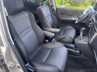 Toyota Corolla Verso 2,0 diesel, 66kW, MT5, r.v. 2002 - 7