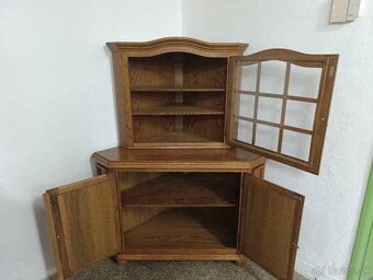 Rustikální příborník / rohová komoda + vitrína, masív - 7