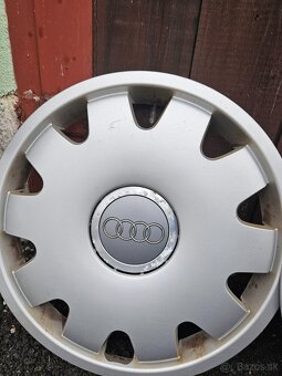 Plechové disky s puklicami Audi - 7