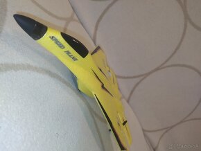 Predám polystyrénové Lietadlo na ovládanie - 7