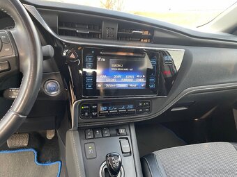 Toyota Auris hybrid 1.8 CVT Automat - 7