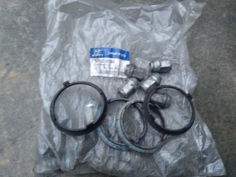 Zimní zánovní set AL kola Dezent XL+pneu Barum 235/65/17 KIA - 7