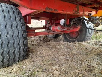 Samozberací voz Mengele na senáž . - 7