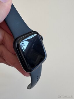 Predám Apple Watch 7 41mm - 7