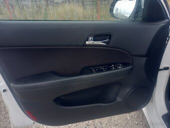 🚘 HYUNDAI i30CW 1.4 CVVT KOMBI + ťažné - 7