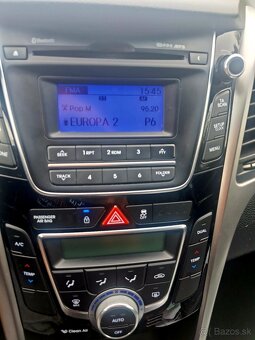 Hyundai i30 hatchback 1.4 diesel 66kw 2013 2014 šedá metalíz - 7