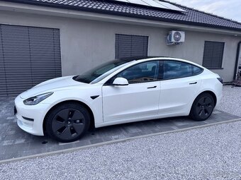 Tesla Model 3 Long Range Facelift 21 - 7