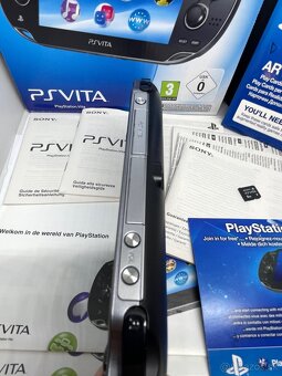 PS VITA PCH-1004  OLED +8GB - 7