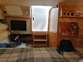 Kajutovy čln COVERLINE Cabin 640 - 7