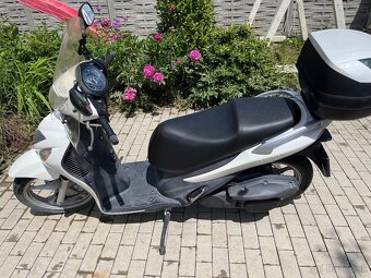 Suzuki Sixteen - 7