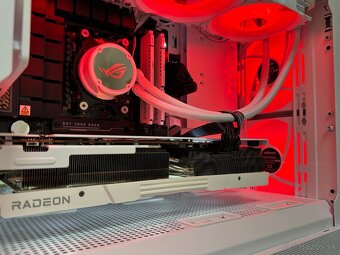 Ryzen 7 9700X\32GB\RX 7900XTX\SSD\1000W Zdroj - 7